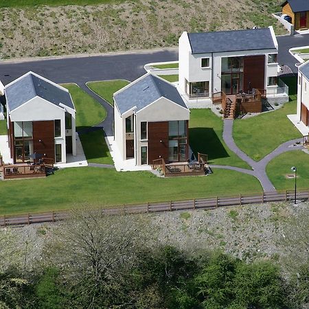 Villa Castle Quay Ballinadee Exterior foto